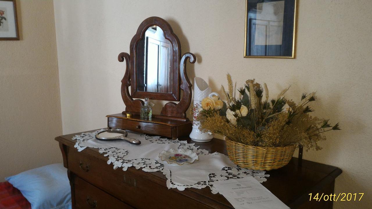L'Ape In Corte Casa Di Campagna, Via Francigena Stanze E Colazione Vaccarizza Экстерьер фото
