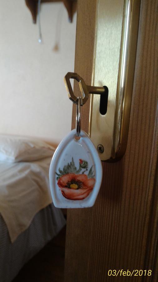 L'Ape In Corte Casa Di Campagna, Via Francigena Stanze E Colazione Vaccarizza Экстерьер фото